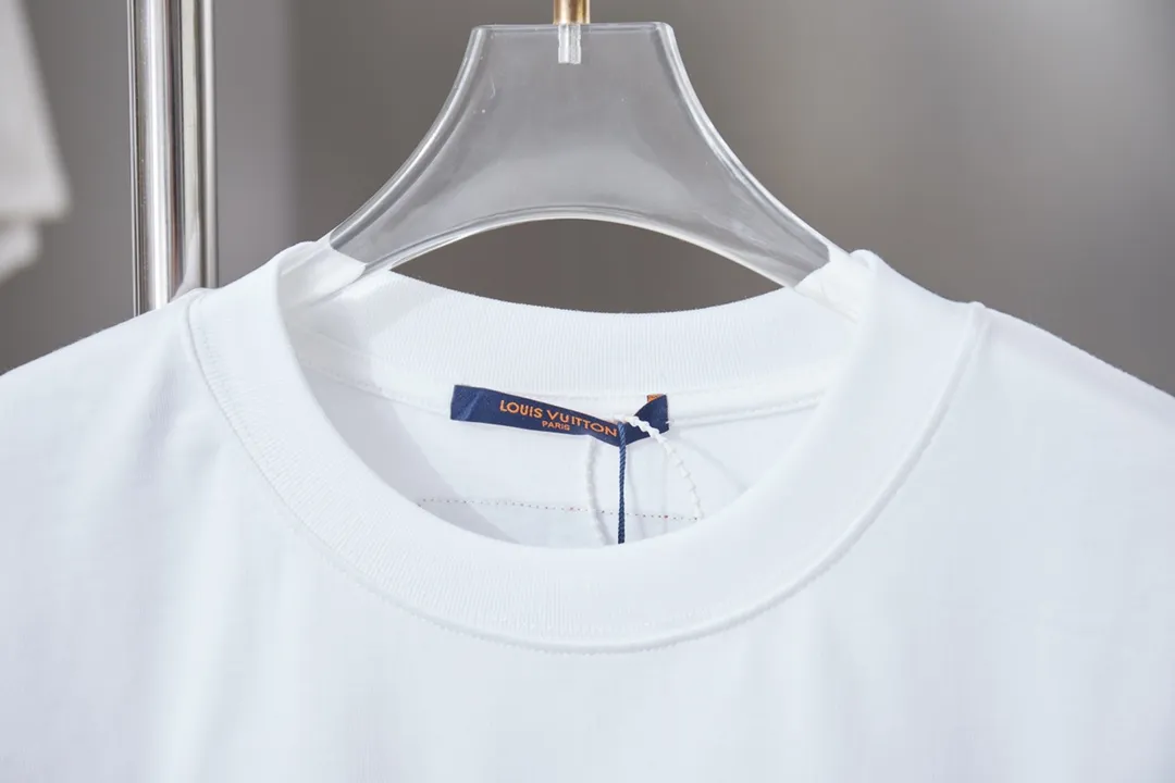 🅿️170 1V 25SS early spring new style Three-dimensional foamed peak short sleeves Light luxury essential item for daily commuting for men and women Correct version Welcome to compare Detailed features · 320g 100% pure cotton double yarn jersey fabric · Special thickened 32 pieces of double-strand 1X1 thread in the same cylinder custom dyeing · Three-dimensional foamed colorful mountain peak printing · Double-needle stitching cross-stitching process · Original main mark, washed tag, brand moisture-proof paper packaging Color: White Size: S/M/L/XL